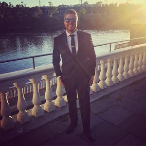 Meet your Posher, Robert